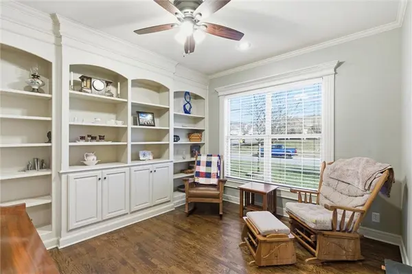 401 SE Hackamore CT, Lee's Summit, MO 64082