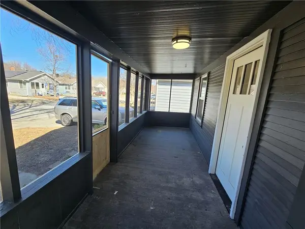 1229 E 24th AVE, North Kansas City, MO 64116