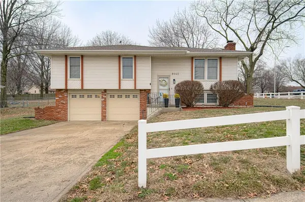 8042 N Stoddard AVE, Kansas City, MO 64152