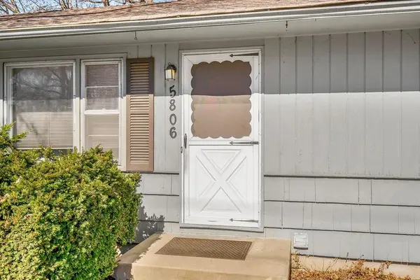 5806 W 75th ST, Prairie Village, KS 66208