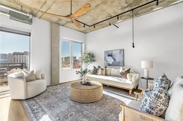 4141 Pennsylvania AVE #304, Kansas City, MO 64111