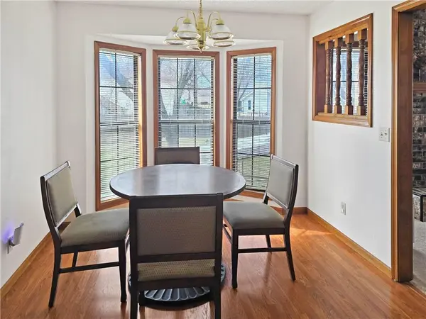 1206 Cambridge DR, Warrensburg, MO 64093
