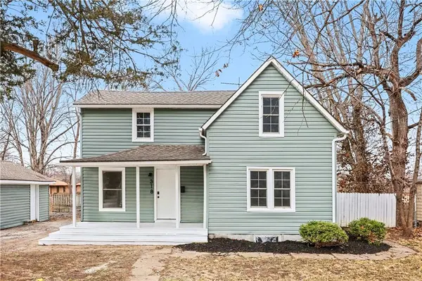 318 E Nichols ST,  Spring Hill,  KS 66083