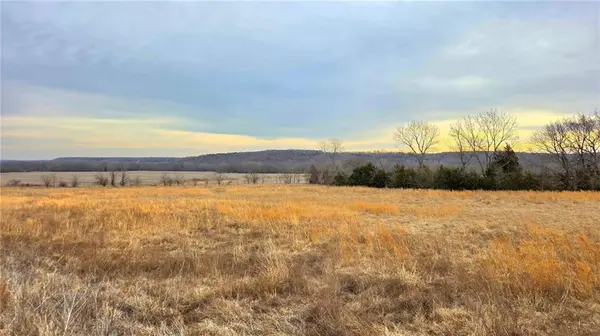13748 Knapp RD, Centerville, KS 66014