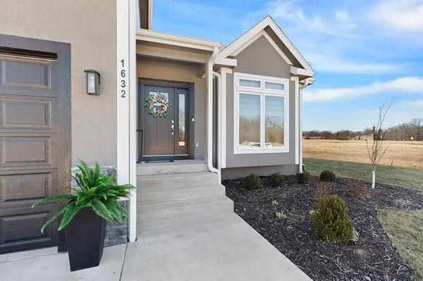 1632 Lou Martin DR, Pittsburg, KS 66762
