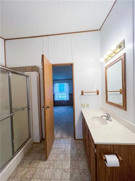 302 E Cherry ST, Skidmore, MO 64487