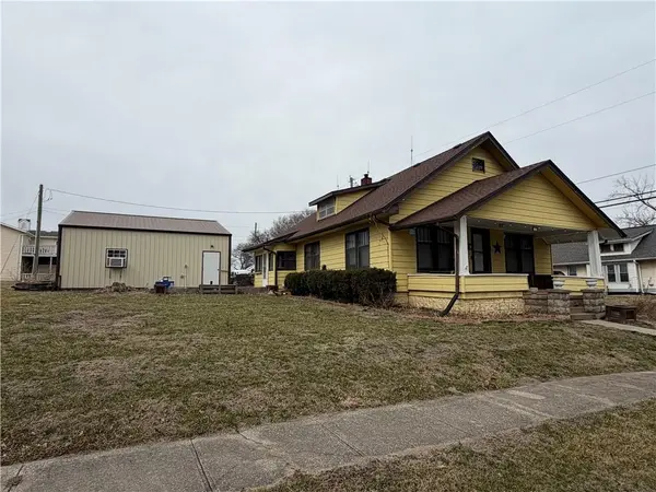 611 N Chestnut ST,  Cameron,  MO 64429