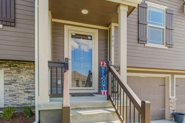 803 SW Apple Grove CT, Grain Valley, MO 64029