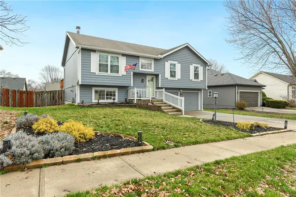 2925 Spring Garden ST, Leavenworth, KS 66048