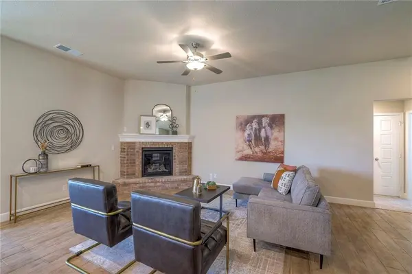 16770 S Hall ST, Olathe, KS 66062