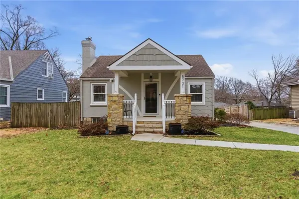 5731 Walmer ST, Mission, KS 66202