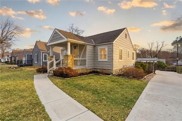 5731 Walmer ST, Mission, KS 66202