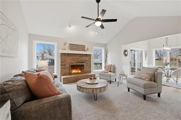 1508 SE Long PL, Lee's Summit, MO 64063