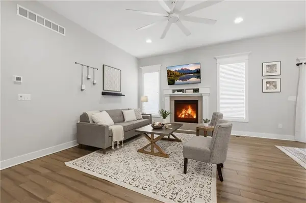 8735 W Longview Pkwy, Kansas City, MO 64138