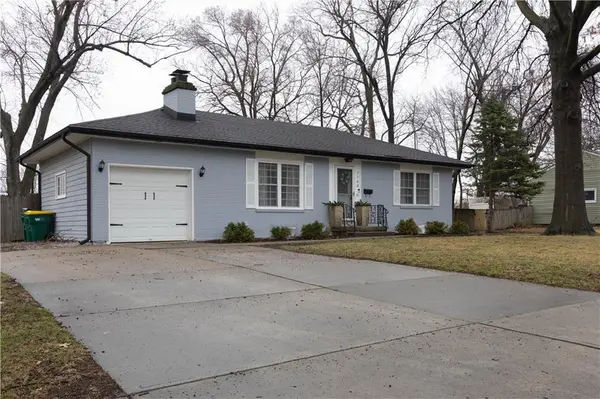 7708 W 63 TER, Overland Park, KS 66202