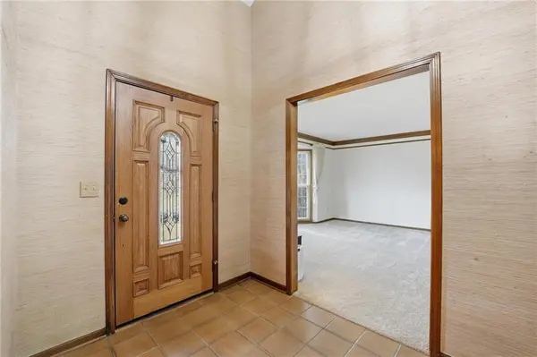 8003 Mullen RD, Lenexa, KS 66215