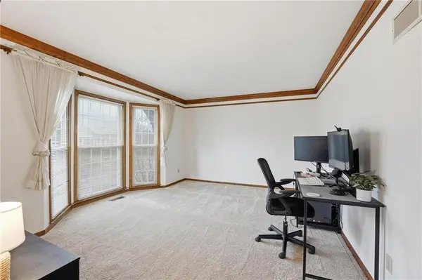 8003 Mullen RD, Lenexa, KS 66215