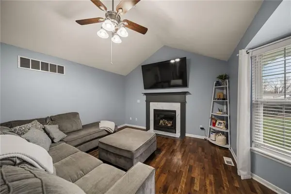 508 S Crews AVE, Odessa, MO 64076