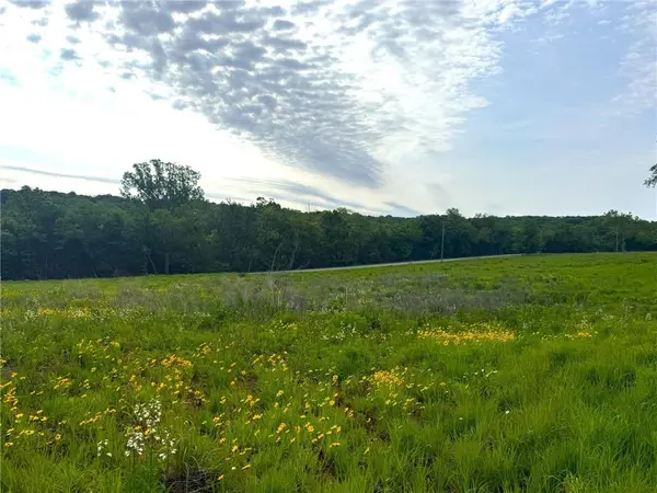 1937 E 850 RD, Lecompton, KS 66050
