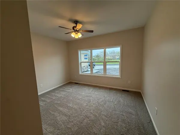 1003 George CT, Effingham, KS 66023