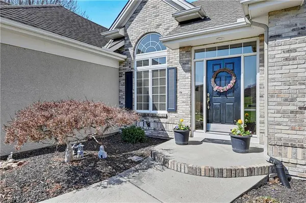 5708 NW 110th CT, Kansas City, MO 64154