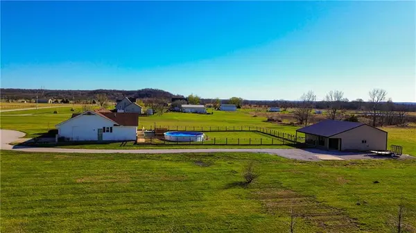 21730 Taylor RD, Lacygne, KS 66040