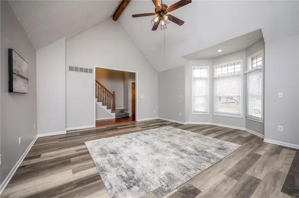 7745 W 154th TER, Overland Park, KS 66223