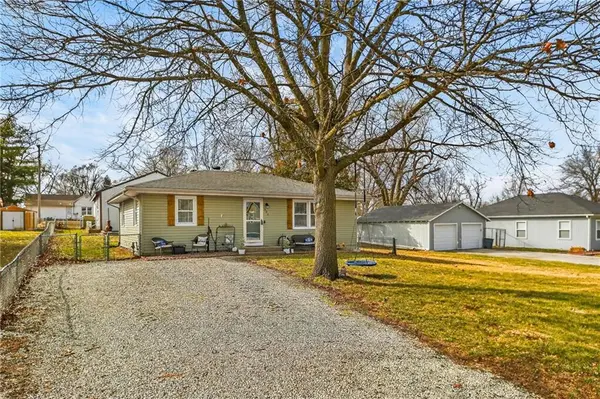 406 Park ST, Lathrop, MO 64465