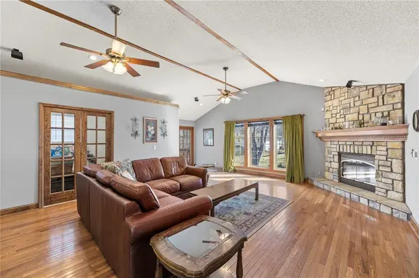 1303 Milwaukee ST, Excelsior Springs, MO 64024