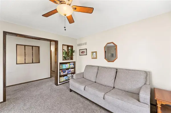 1303 Milwaukee ST, Excelsior Springs, MO 64024