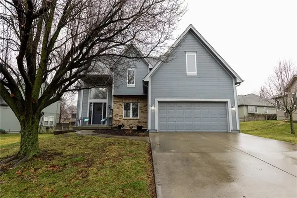 307 W 11th TER, Kearney, MO 64060
