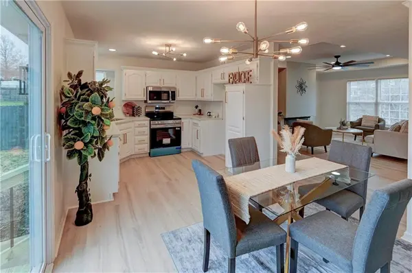 1608 Cody DR, Raymore, MO 64083