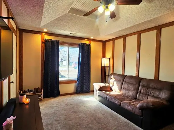 17129 Cerrito DR, Belton, MO 64012