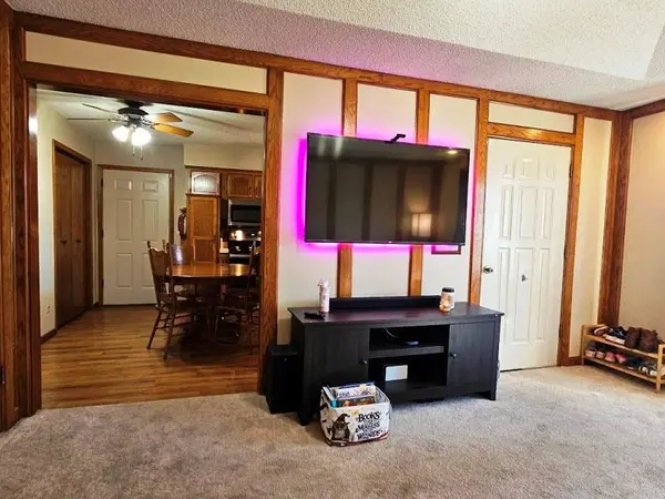 17129 Cerrito DR, Belton, MO 64012