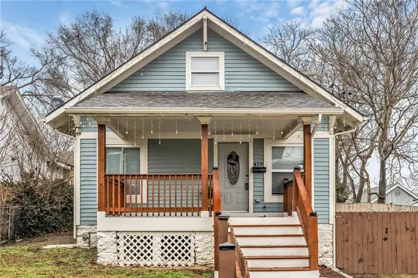 419 Wallace AVE, Kansas City, MO 64125
