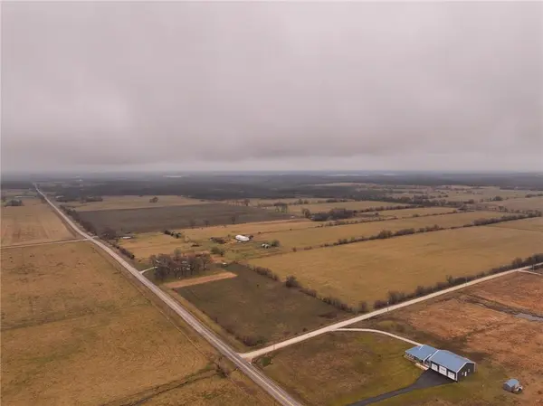 13100 E H HWY, Stockton, MO 65785