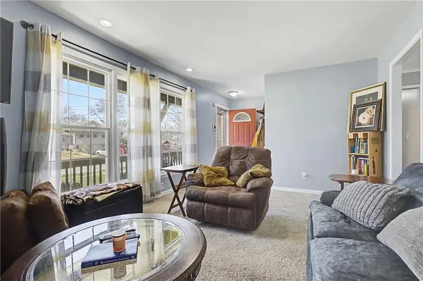 9923 Tracy AVE, Kansas City, MO 64131