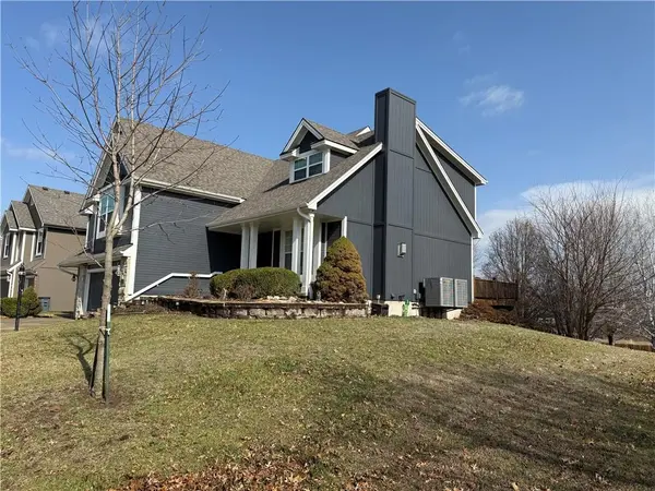 4303 Leighton CT, St Joseph, MO 64506