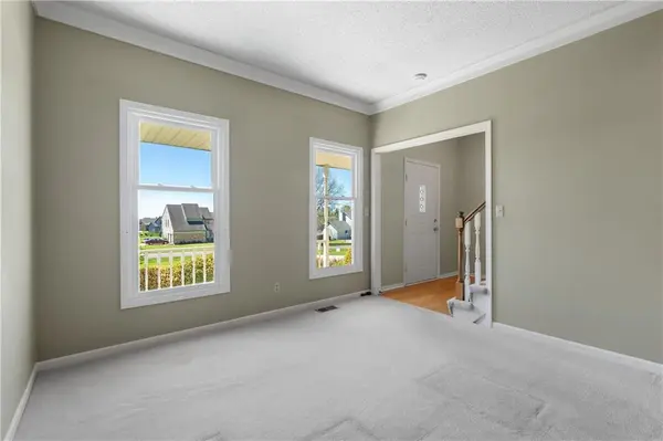 11600 W 156th TER, Overland Park, KS 66221