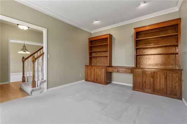 11600 W 156th TER, Overland Park, KS 66221