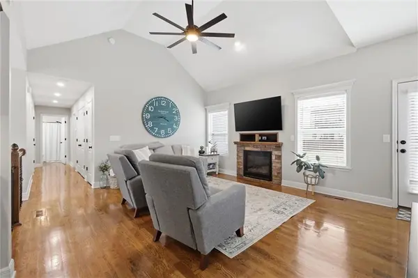 16640 Ruby WAY, Basehor, KS 66007