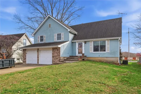 115 Manor PL, Gardner, KS 66030