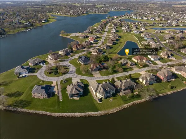 4612 SW Gull Point DR, Lee's Summit, MO 64082