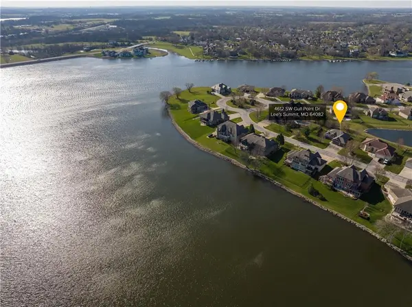 4612 SW Gull Point DR, Lee's Summit, MO 64082
