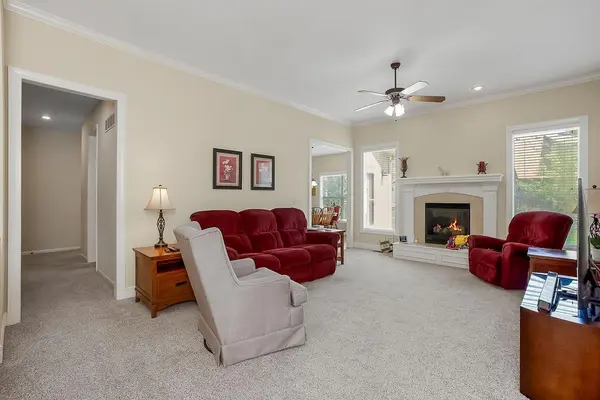 841 E Lanesfield ST, Gardner, KS 66030