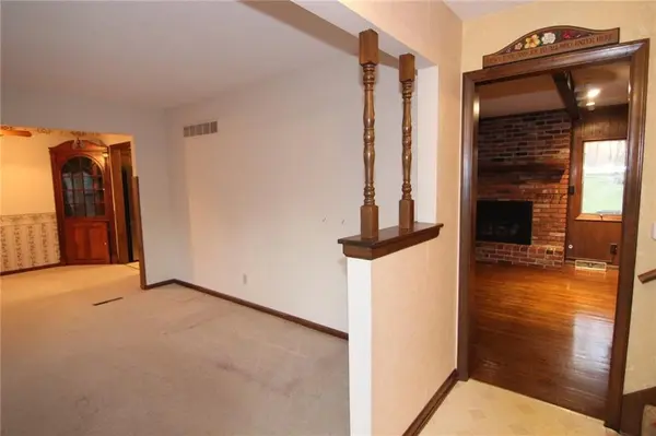 11415 W 49th TER, Shawnee, KS 66203