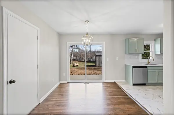 8921 N Charlotte ST, Kansas City, MO 64155