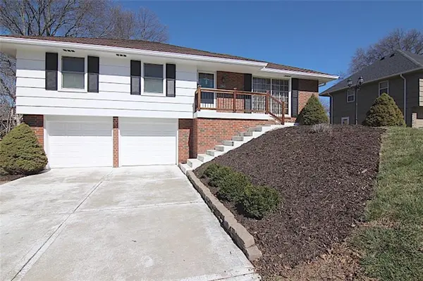 2700 67th TER, Kansas City, MO 64119