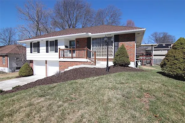 2700 67th TER, Kansas City, MO 64119