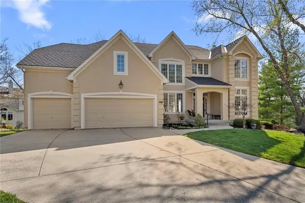 20823 W 94th ST, Lenexa, KS 66220